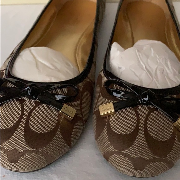 Shoes - Picture 2 of 5